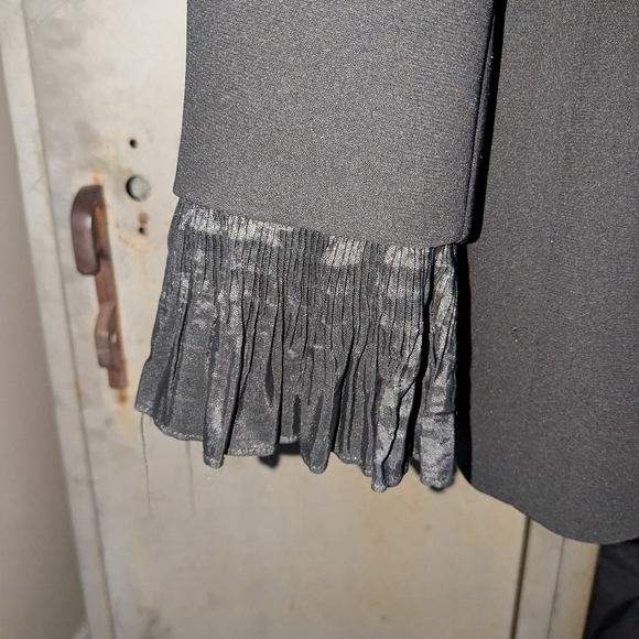 Vintage Frascara for Beker Black Ruffled Blazer - Picture 3 of 6
